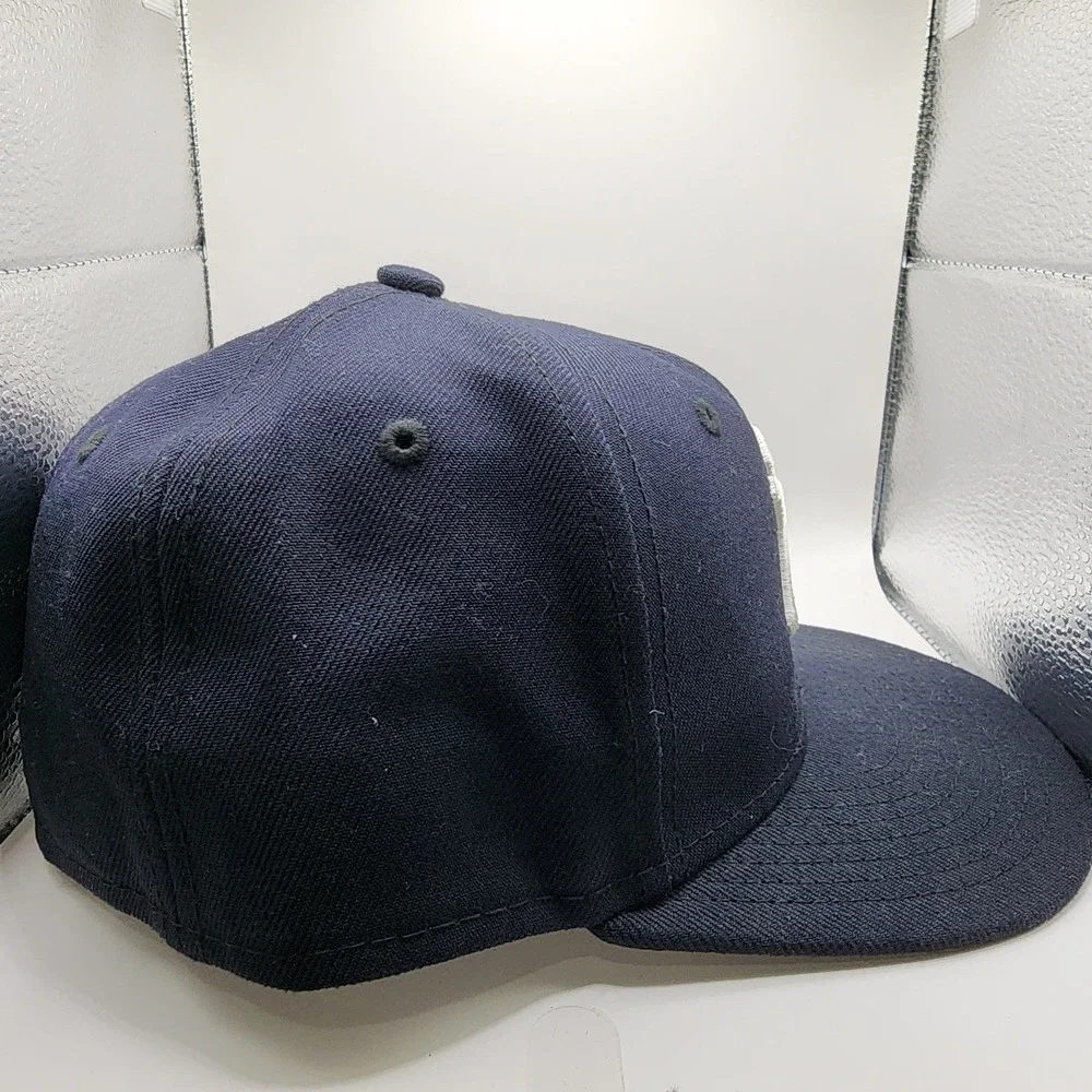 New Era 59FIFTY New York Yankees Fitted Hat Navy Blue Youth‎ Size 6 3/8 MLB Cap